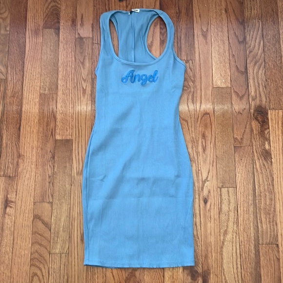 Dress - Picture 1 of 3